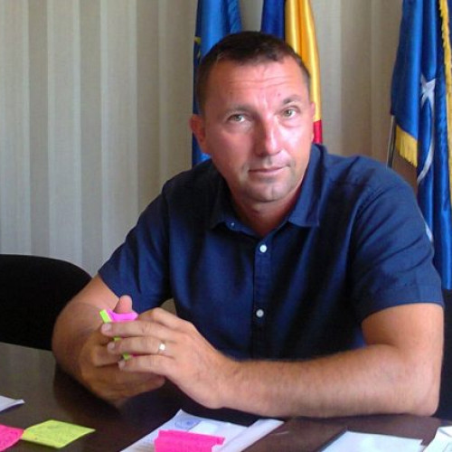 Orașele cu mai puțin de 10.000 de locuitori ar putea fi retrogradate la comune