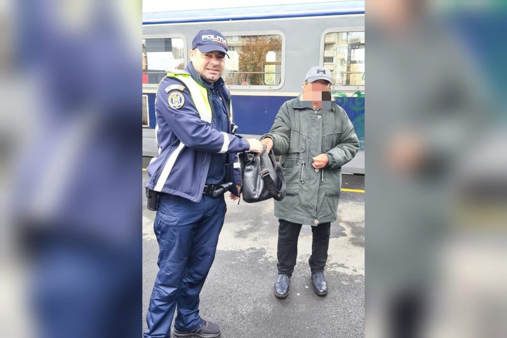 O borsetă abandonată într-un tren din Râmnicu Vâlcea ridică suspiciuni