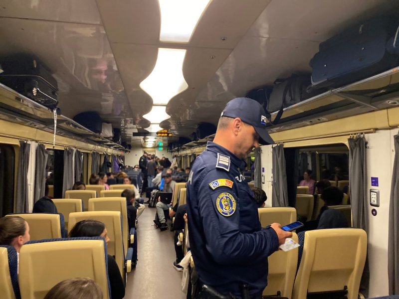 Acțiune polițienească în gări și trenuri pentru siguranța publică