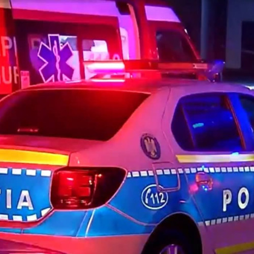 Bărbat de 75 de ani găsit mort după ce a căzut de la etajul 3 în Ploieşti