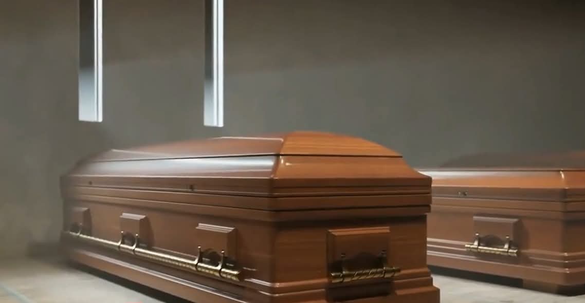 Un local din Tokyo oferă meditaţie în sicriu pentru relaxare