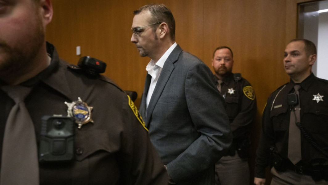 Tatăl vinovat în cazul atacului armat de la liceul din Michigan