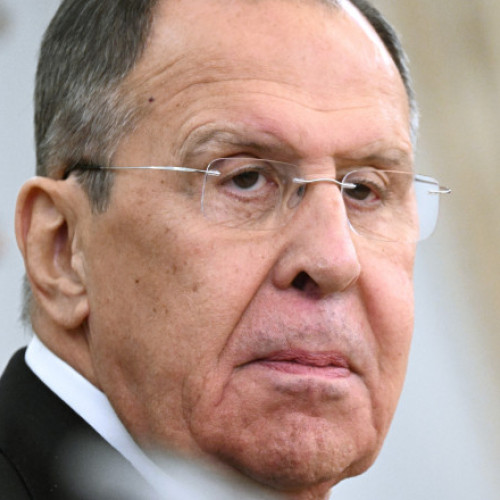 Ministrul rus al Afacerilor Externe face o vizită oficială în China pentru a discuta despre probleme de cooperare și criza ucraineană cu omologul său.
