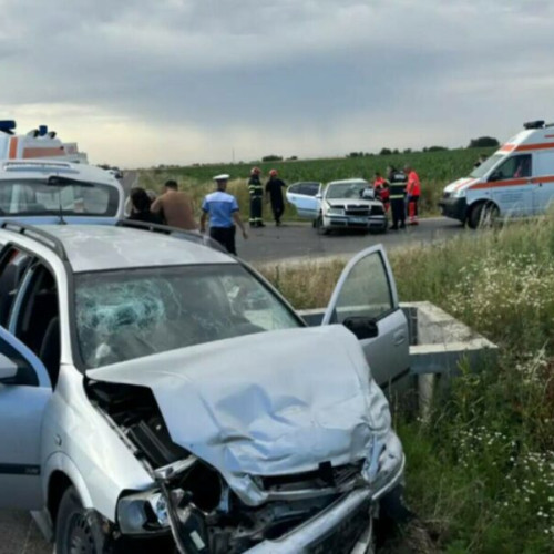 Accident grav în Rociu: Un șofer de 76 de ani și-a pierdut viața, iar alte patru persoane au fost rănite